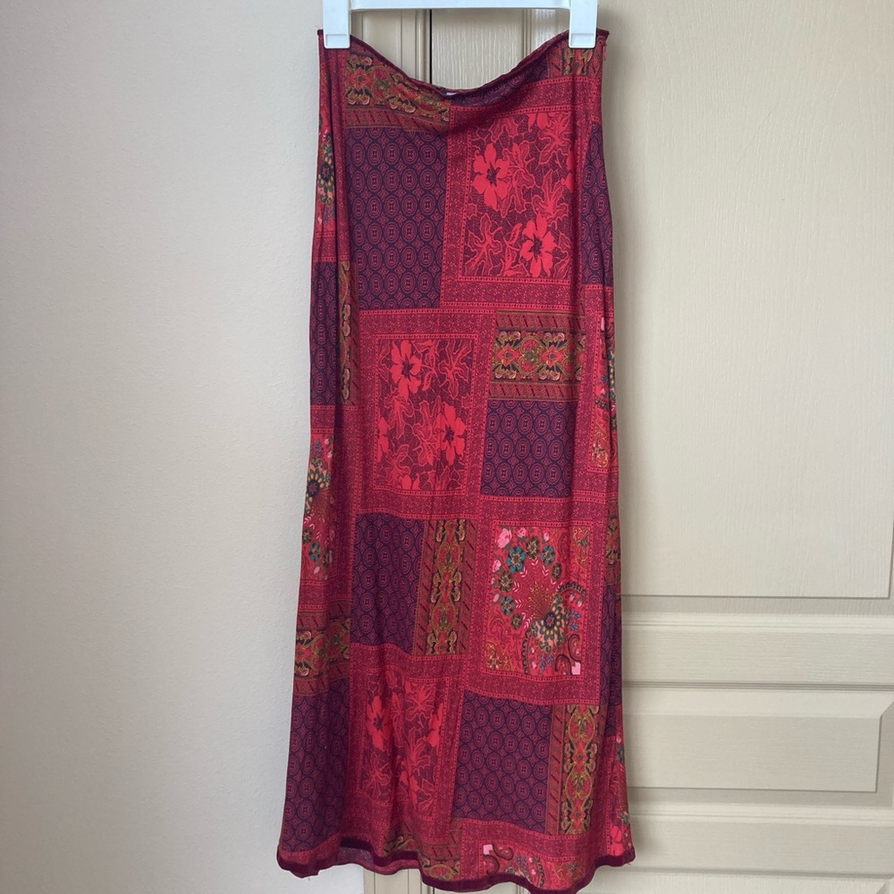 Vintage Old Navy Red Patterned Midi Skirt w/ Velvet Trim Detail